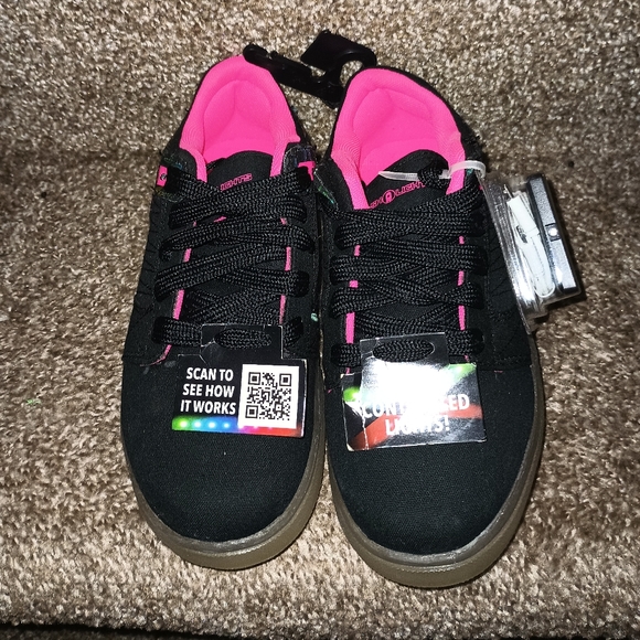 Brand New Girls Flashlight light up shoes - Picture 5 of 5